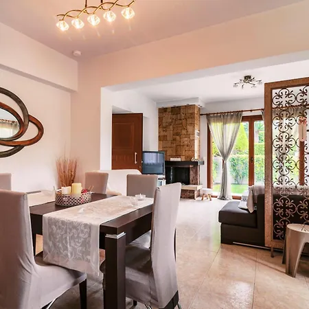 Filerimos Hillside * Пастида